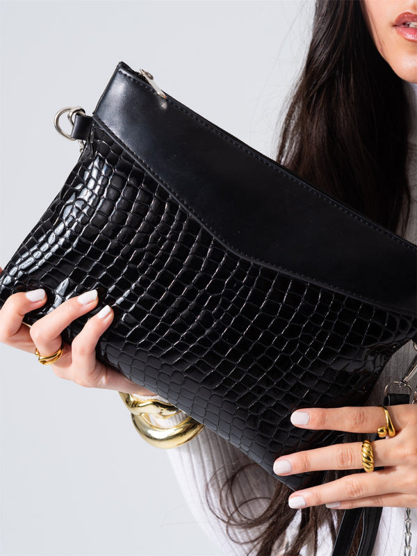 Metallic Texture Clutch-black